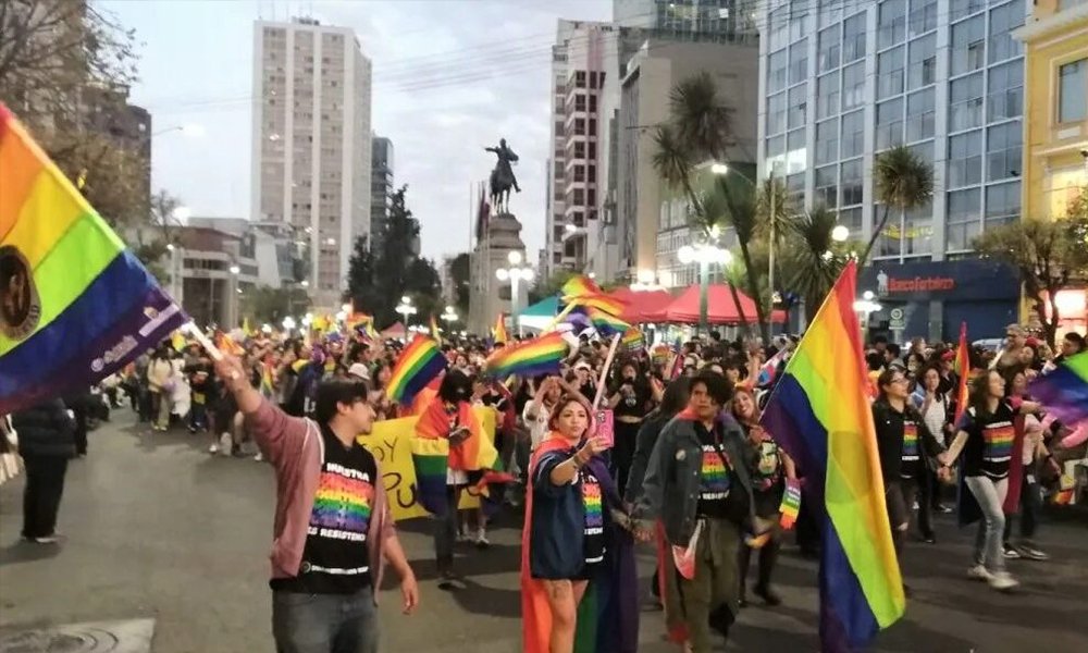 Bolivia: primera encuesta virtual devela gran exclusión de personas LGBTI+