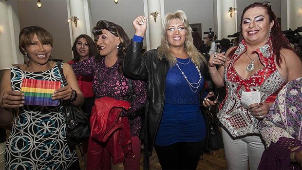 En Bolivia, los ‘trans’ podrán casarse después de cambiar nombre
