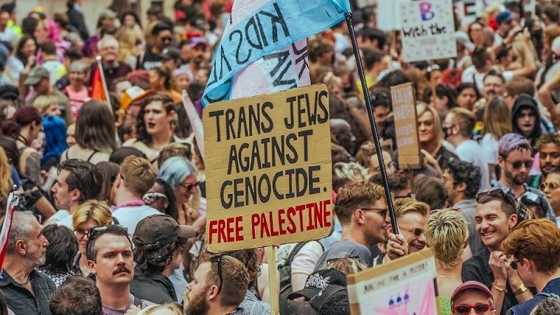 Manifestación histórica por los derechos de las personas trans en el Reino Unido