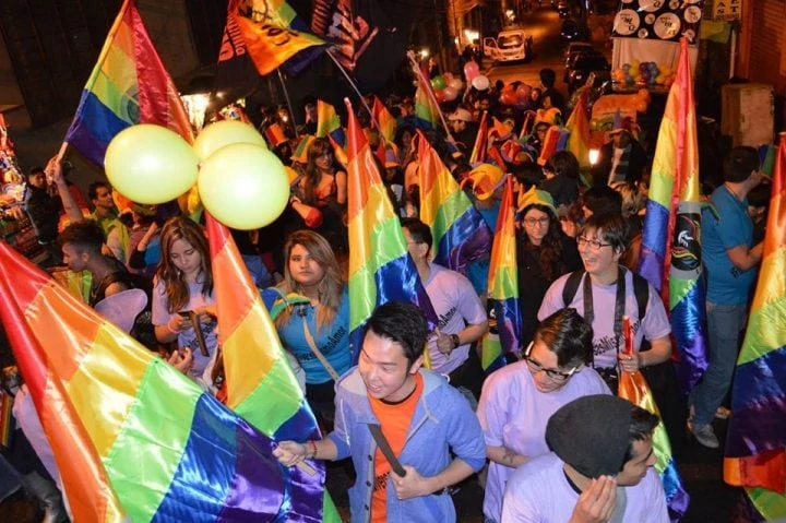 Movimiento LGBT marcha en defensa de sus derechos