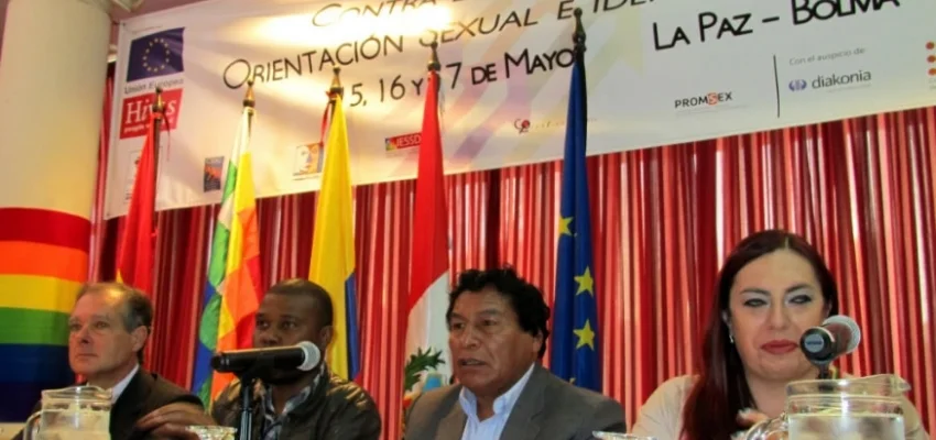 Cárdenas participa en la Cumbre Internacional contra la discriminación por orientación sexual e identidad de género