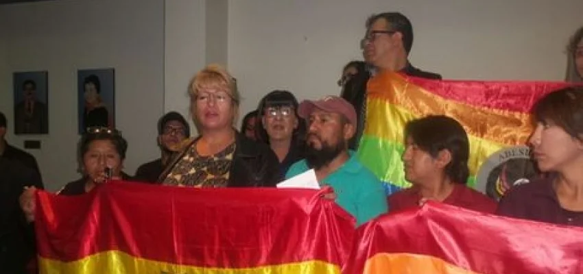 Colectivos LGBT instalan un piquete de huelga de hambre en rechazo a fallo constitucional