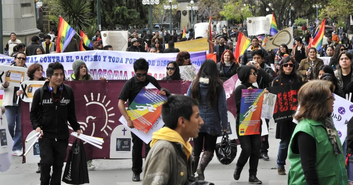 El movimiento LGBT denuncia transfobia en asambleístas opositores