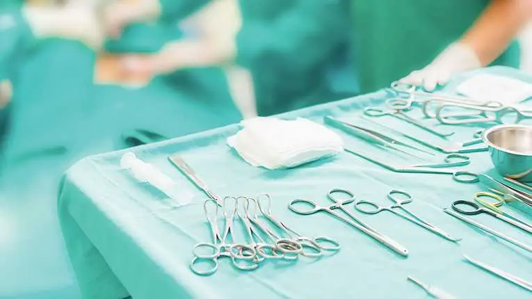 Hay más muertos por cirugías de belleza que estéticas autorizadas