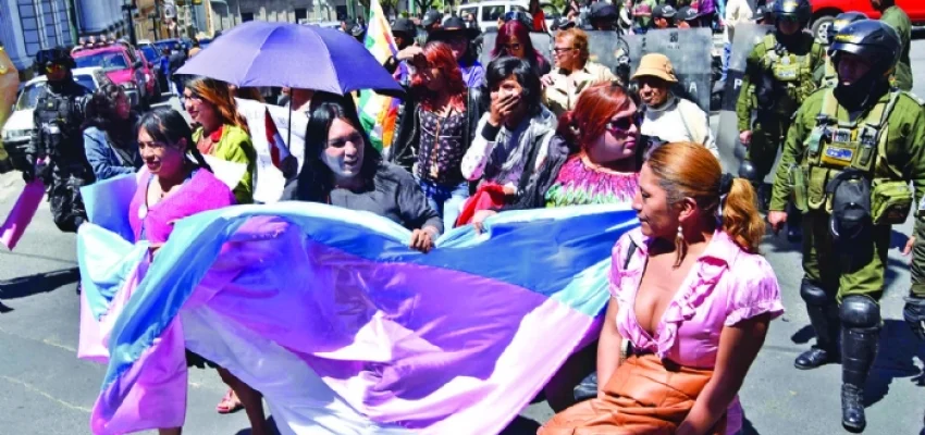 Población LGBTI teme perder dos proyectos de ley a su favor