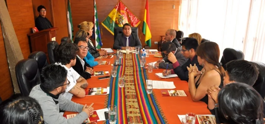 Presidente del TCP recibió argumentos de la comunidad LGTBI que demanda la constitucionalidad de la Ley de Identidad de Género