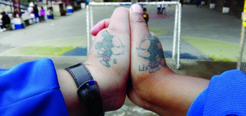 Saori y Lithzi: amor en la mina