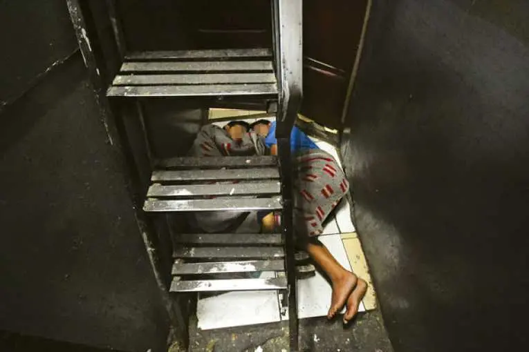 Hay más de 70 LGBT encarcelados en eje de Bolivia, la mayoría por robo