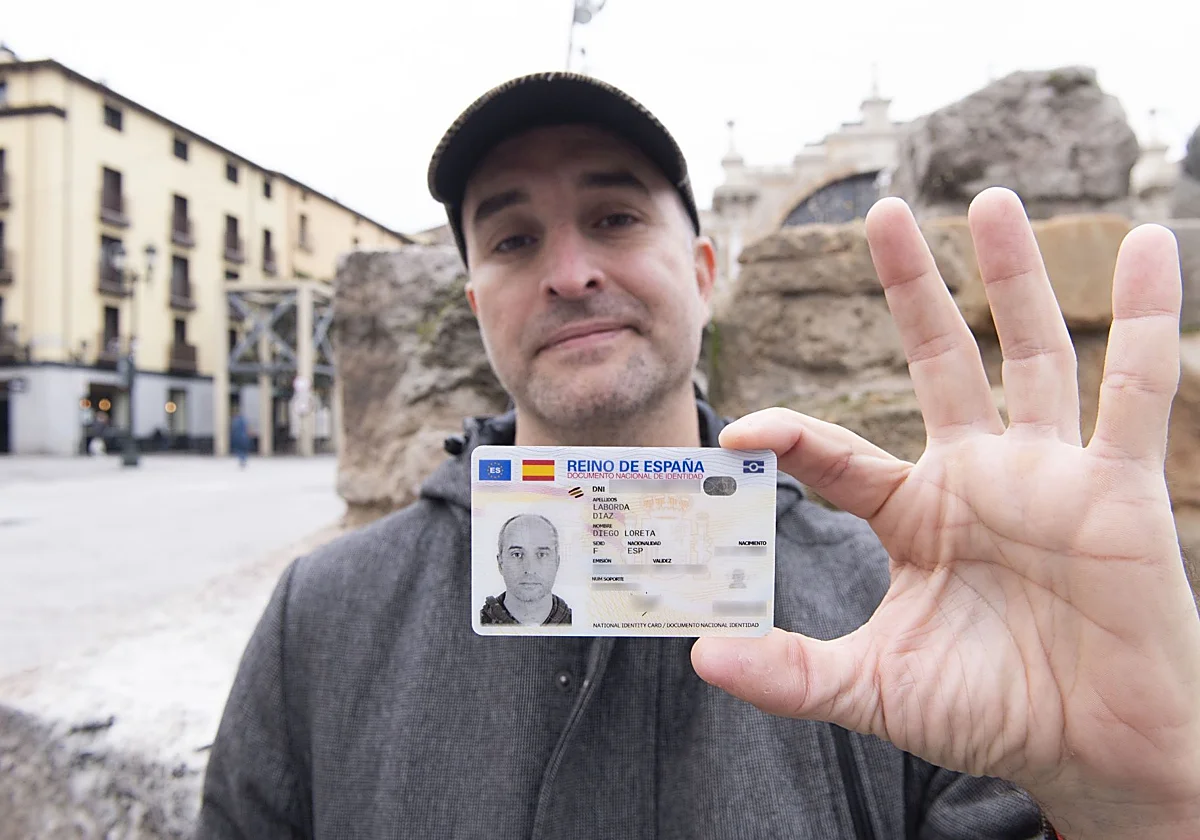 Hombres que pasan a ser madres en la batalla por sus hijos: «La F en el DNI es una vacuna, un escudo frente a la Ley Integral de Violencia de Género»