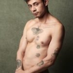 Lo secuestraron para “curarlo” por ser gay: la historia del actor porno que sobrevivió a una clínica del horror