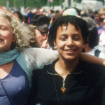 Donaciones de sangre, activismo y empatía: así ayudaron las lesbianas a la lucha contra el VIH y el Sida