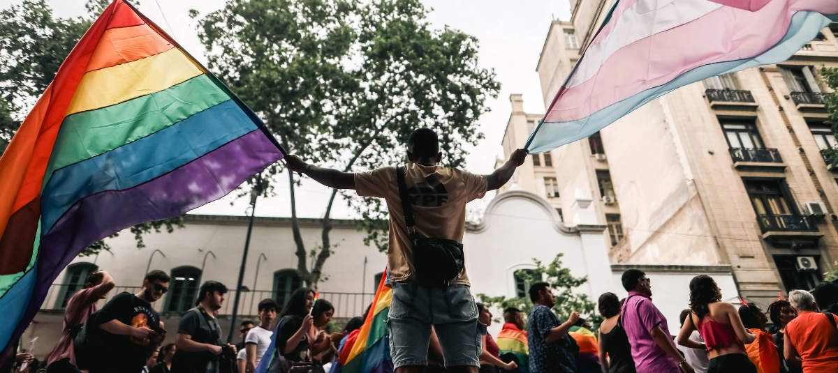 Presentan la primera guía clínica adaptada a América Latina y el Caribe para la atención de personas trans
