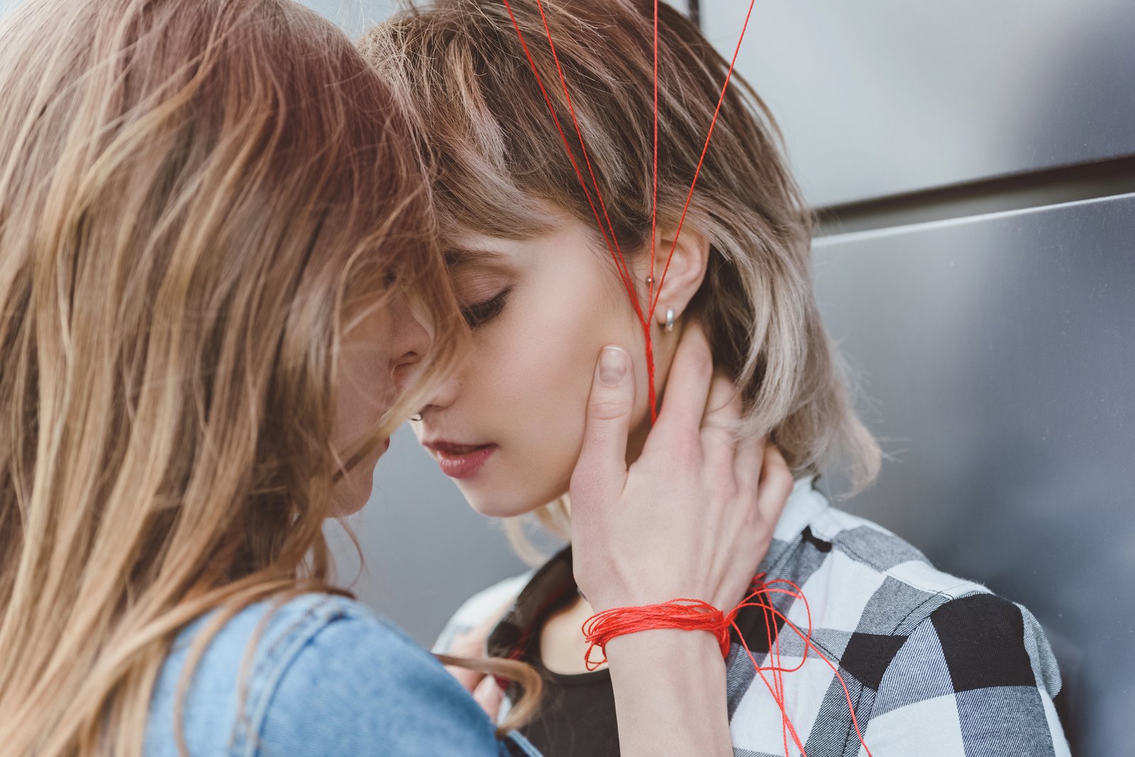 Una de cada tres. ¿Qué nos pasa a las lesbianas y bisexuales cuando vamos al médico?