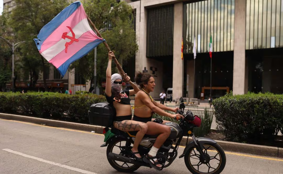 Personas trans y no binarias acceden a retirar plantón tras 21 días de protestas; Segob da nueva fecha de reunión